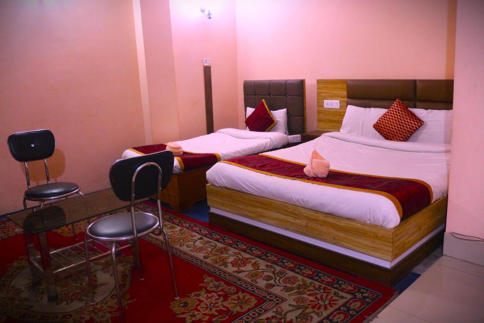 Hotel Jaswin Shanti Priya ダージリン エクステリア 写真